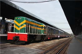 Tàu lửa vào ga