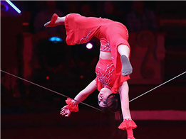 Xiếc thăng bằng trên dây